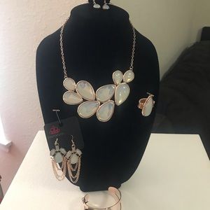 Set collar con piedra  ópalo